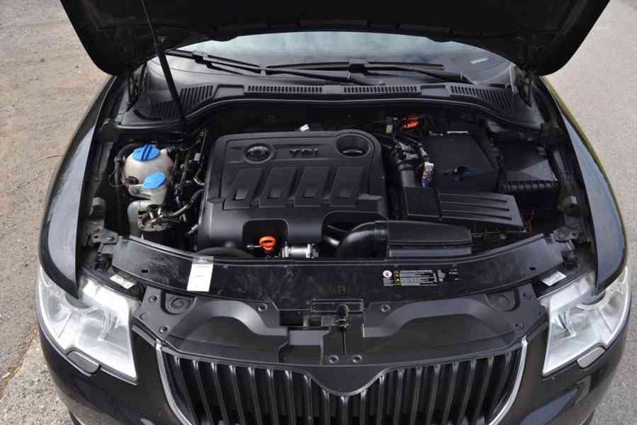 Škoda Superb 2.0 TDI 103kW Ambition kombi - foto 13