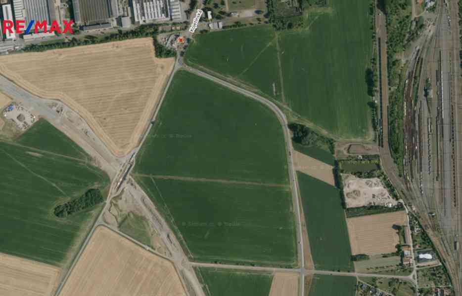 Prodej pozemku pro komerční výstavbu 16 281 m² v lokalitě Př - foto 3