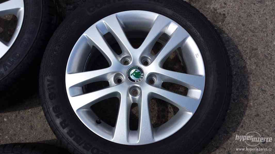 16"Alu 6,5Jx16 ET50 5x112 Škoda Octavia II 205/55R16 - foto 4