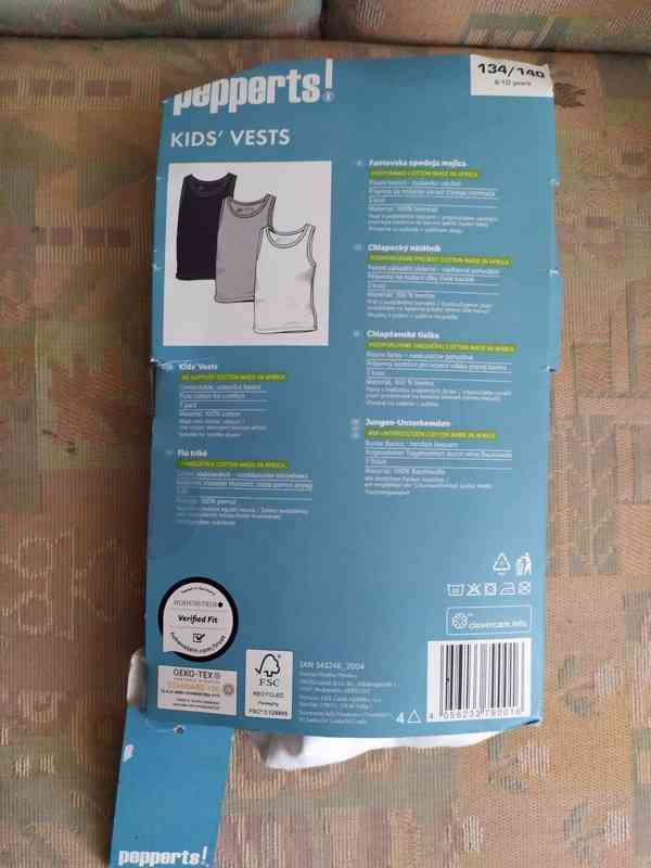 3  x chlapecký nový natělník vel.134/140 - foto 3
