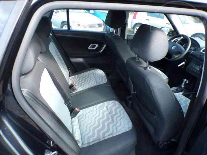 Škoda Fabia 1,6 16V AUTOMAT - foto 11