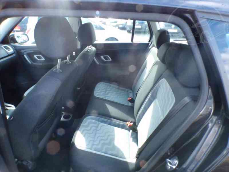 Škoda Fabia 1,6 16V AUTOMAT - foto 9