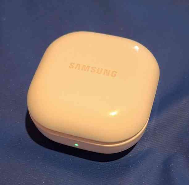 Sluchátka Samsung Galaxy Buds FE - foto 4