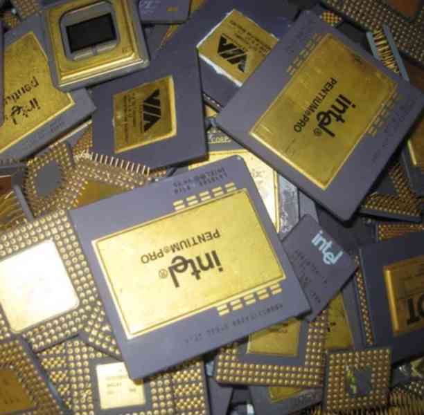 Šrot keramických procesorů Pentium Pro - foto 2