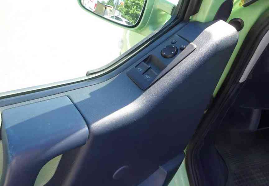 Volkswagen Multivan, 2.5 TDI r.v.1998 (75 KW) 7 mist  - foto 6