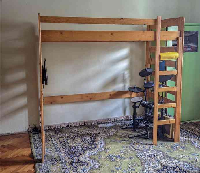 Dřevěná palanda/vysoká postel z masivu - foto 2