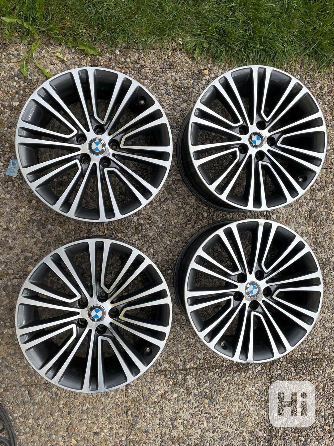 Disky BMW 8Jx18 ET30 5x112 CB 66.6, originál - foto 1