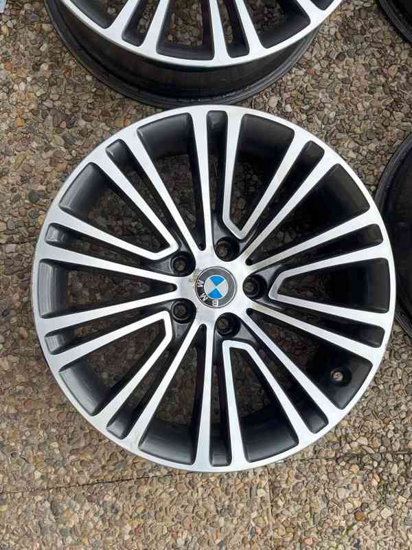 Disky BMW 8Jx18 ET30 5x112 CB 66.6, originál - foto 2