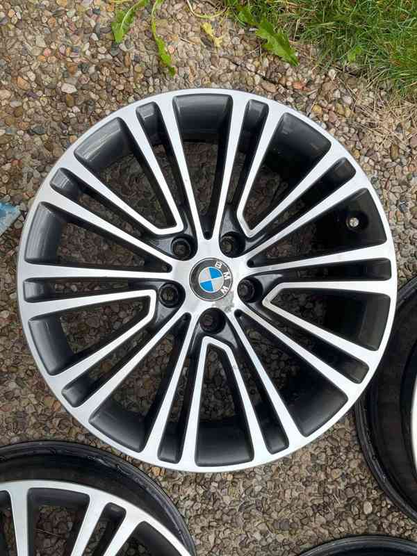 Disky BMW 8Jx18 ET30 5x112 CB 66.6, originál - foto 3