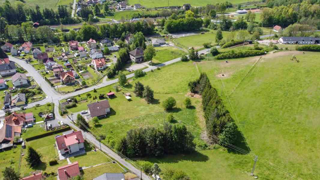 Pozemek určený k výstavbě domu v Kolinci - foto 11