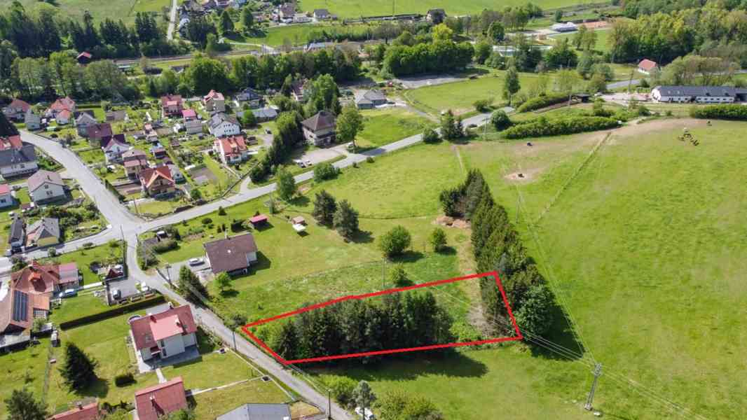 Pozemek určený k výstavbě domu v Kolinci - foto 12