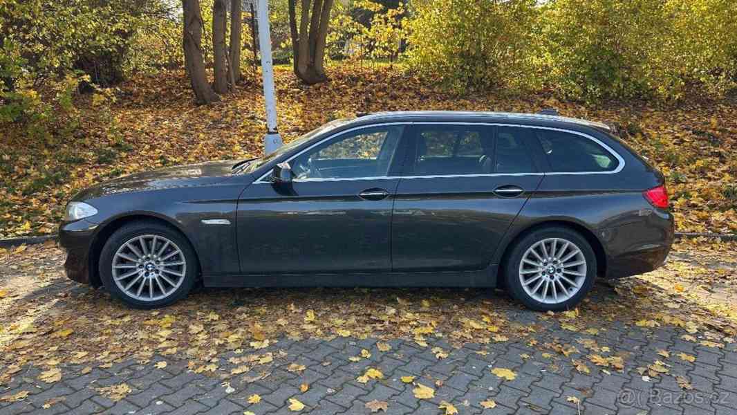 BMW Řada 5 F11 530D - foto 10