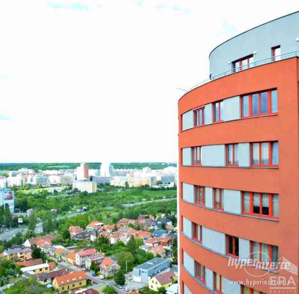 Luxusní 1+kk/lodžie/garáž, komora, 38,4m2, rezidence Prague Towers, Praha 5 – Stodůlky - foto 14