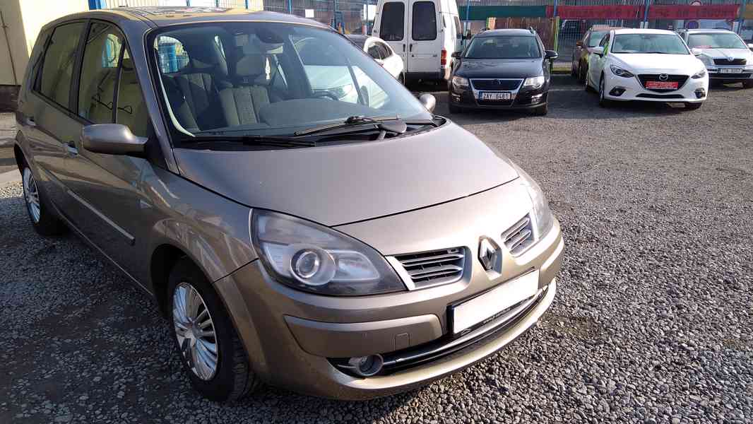 RENAULT Megane Scenic 1,6i 16V Comfort ČR - foto 2