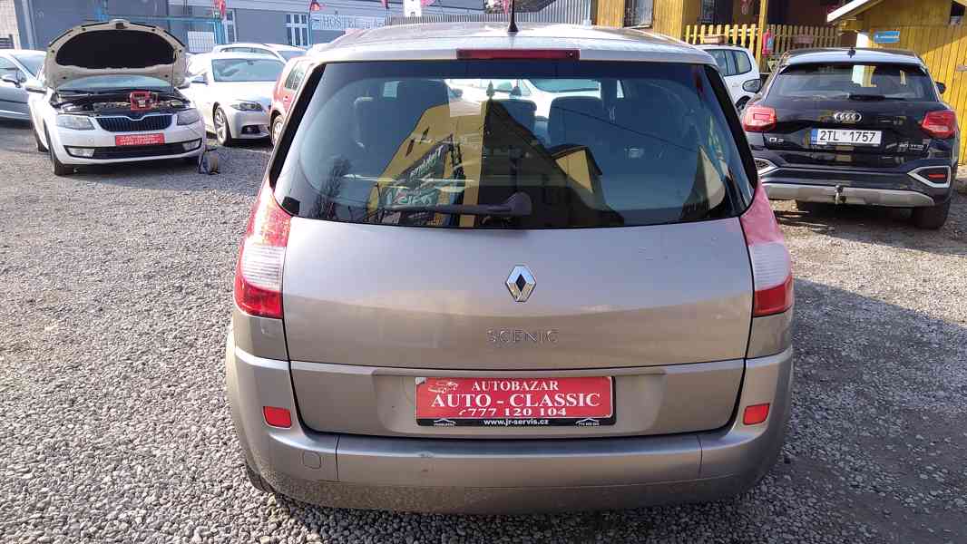 RENAULT Megane Scenic 1,6i 16V Comfort ČR - foto 8