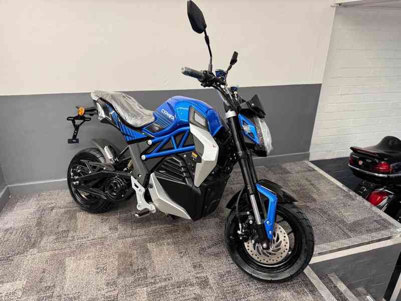 2024 LEXMOTO CYPHER 1500WATT 50cc EQUIVALENT - foto 3