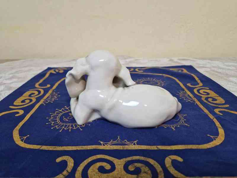 Porcelánová soška Sedící Pes Bohemia Allach Th. Karner - foto 3