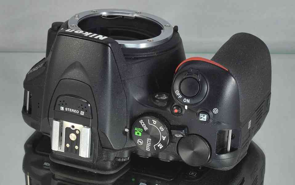 Nikon D5600+18-200mm VR *Full HDV*WIFI*1600 Exp. - foto 9