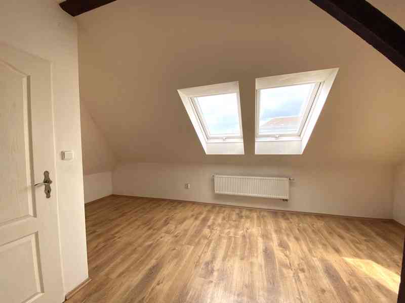 PRONÁJEM ZREKONSTRUOVANÉHO STŘEŠNÍHO BYTU 1+ KK, BRNO - foto 10