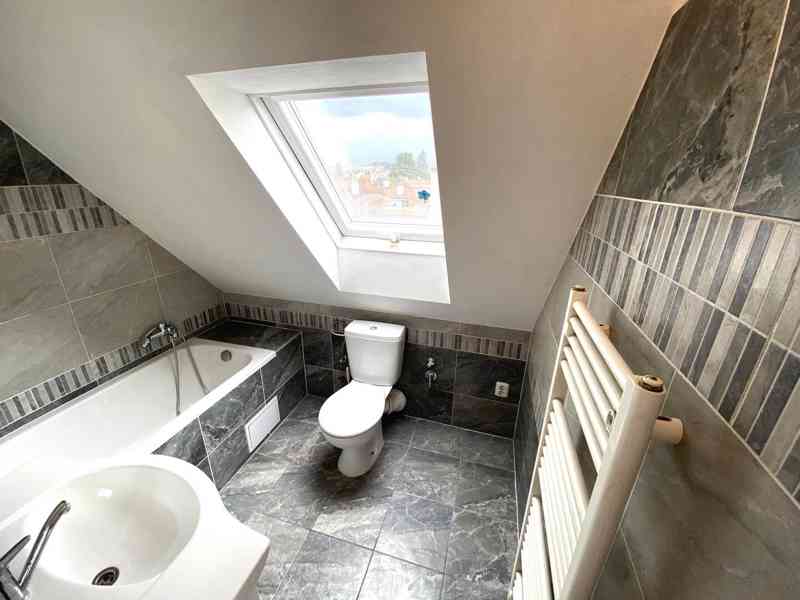 PRONÁJEM ZREKONSTRUOVANÉHO STŘEŠNÍHO BYTU 1+ KK, BRNO - foto 14