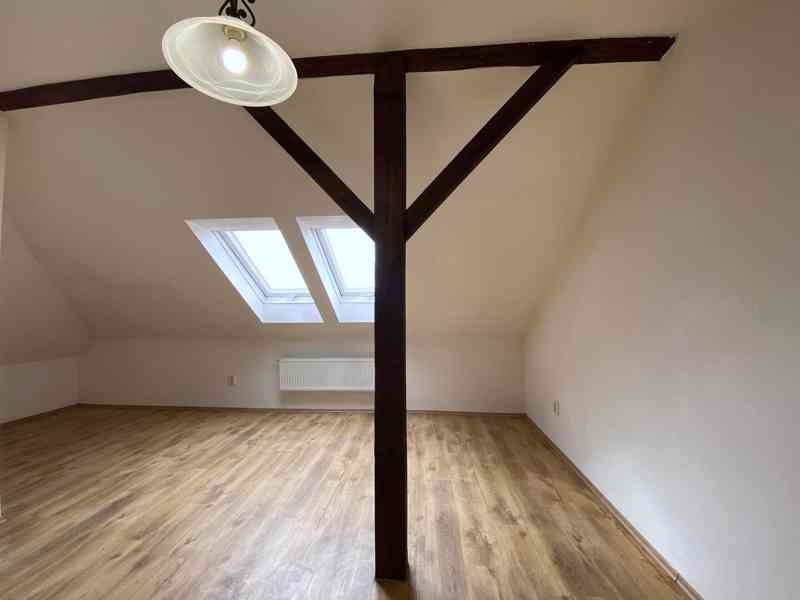 PRONÁJEM ZREKONSTRUOVANÉHO STŘEŠNÍHO BYTU 1+ KK, BRNO - foto 22