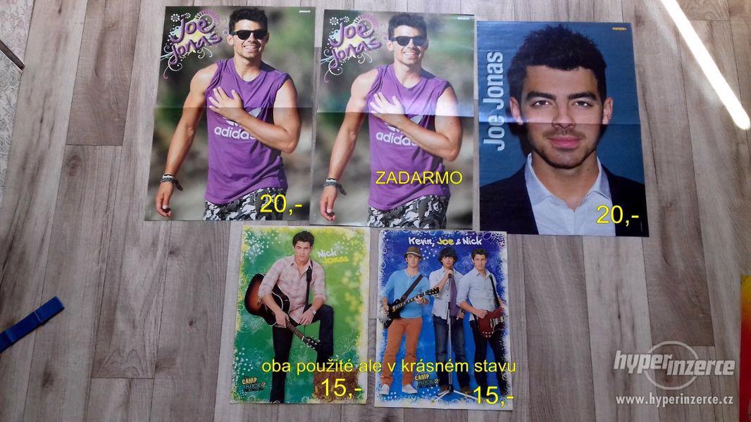 Prodám sbírku plakátů JONAS BROTHERS - foto 5