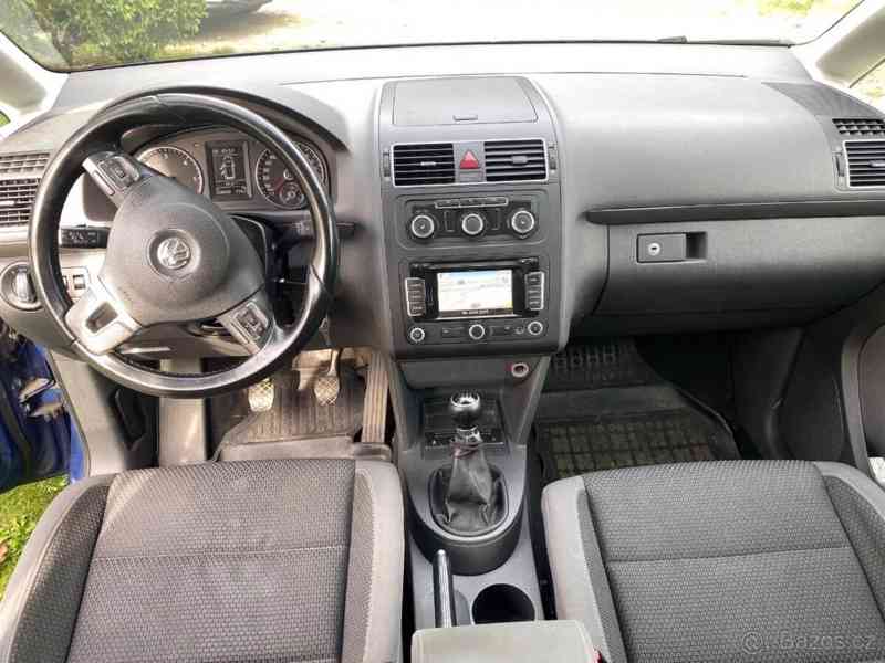 Volkswagen Touran 2,0   manuál, TDi 103 kW, 2 litr - foto 10
