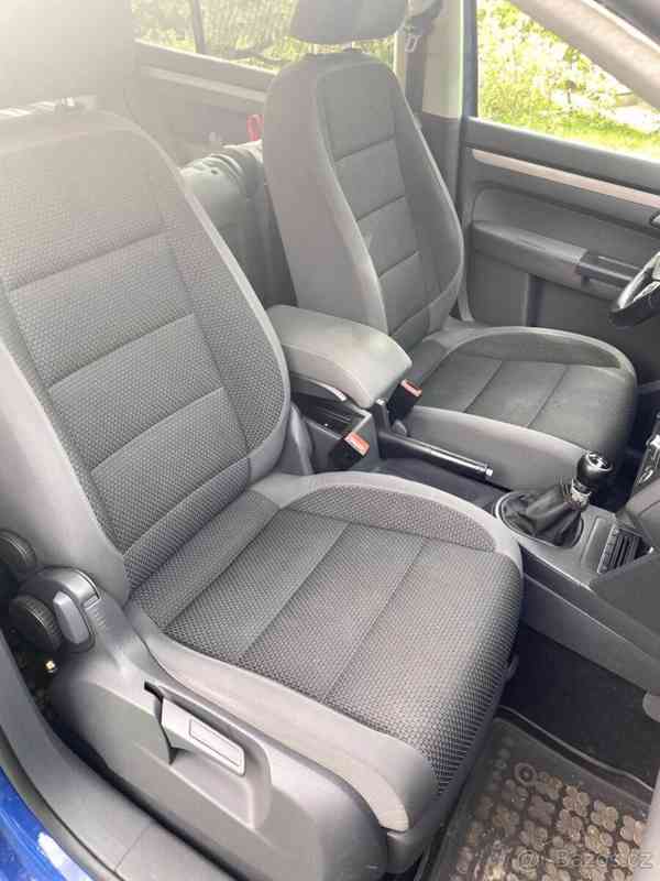 Volkswagen Touran 2,0   manuál, TDi 103 kW, 2 litr - foto 12