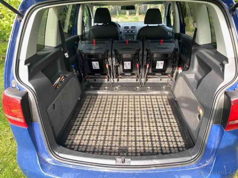 Volkswagen Touran 2,0   manuál, TDi 103 kW, 2 litr - foto 7