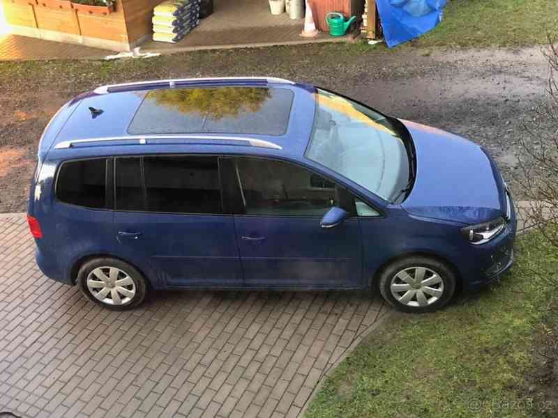 Volkswagen Touran 2,0   manuál, TDi 103 kW, 2 litr - foto 2