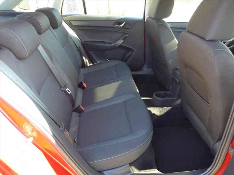Škoda Rapid 1,2 TSI KLIMA, PDC, 2X KOLA - foto 9