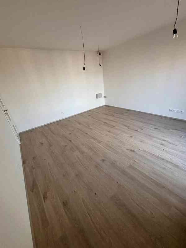 Pronájem bytu 3+kk 60m², sklep 6m², garážové stání - foto 3