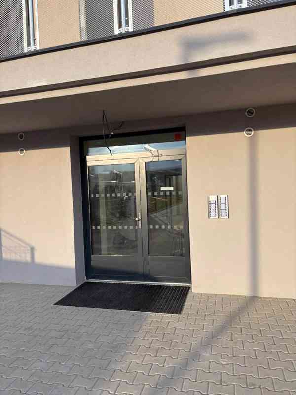 Pronájem bytu 3+kk 60m², sklep 6m², garážové stání - foto 15