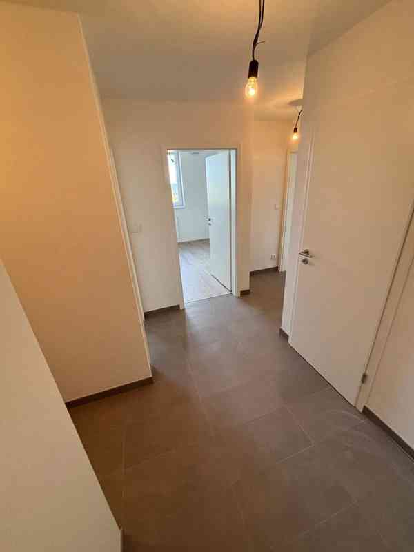 Pronájem bytu 3+kk 60m², sklep 6m², garážové stání - foto 5