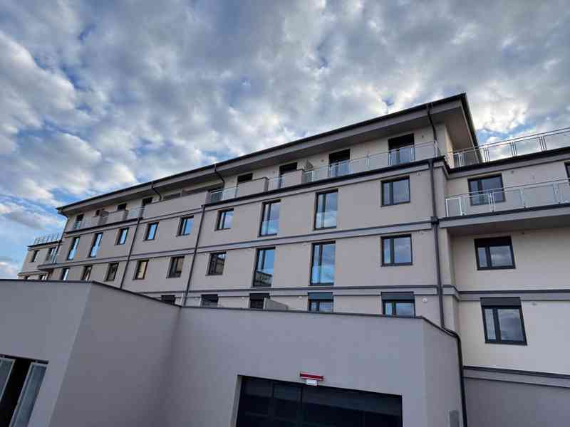 Pronájem bytu 3+kk 60m², sklep 6m², garážové stání - foto 16