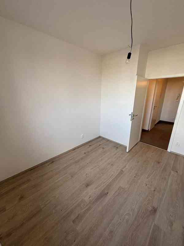 Pronájem bytu 3+kk 60m², sklep 6m², garážové stání - foto 8