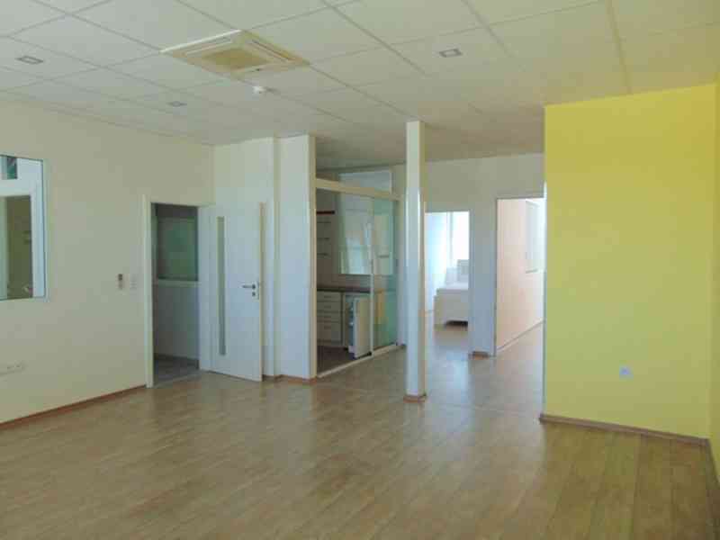 Pronájem bytu 2+kk ve Znojmě, Nový Šaldorf - foto 2