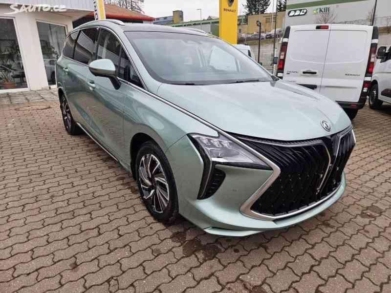 Dongfeng-Forthing U-Tour, Exclusive FR, MPV, 7 míst - foto 1