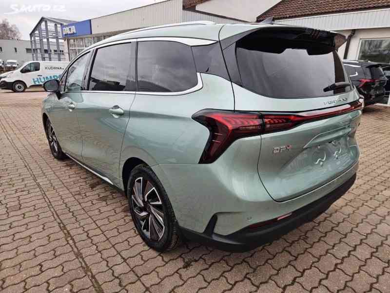 Dongfeng-Forthing U-Tour, Exclusive FR, MPV, 7 míst - foto 3