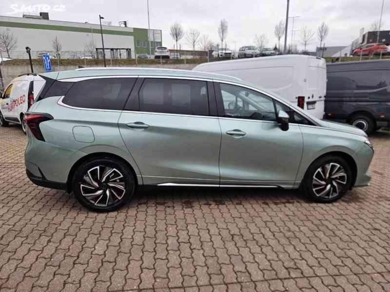 Dongfeng-Forthing U-Tour, Exclusive FR, MPV, 7 míst - foto 11