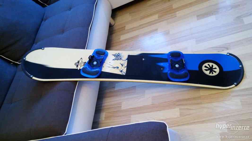 Snowboard 151cm + vázání + boty (27,5 cm) - foto 1