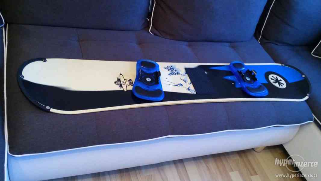 Snowboard 151cm + vázání + boty (27,5 cm) - foto 3