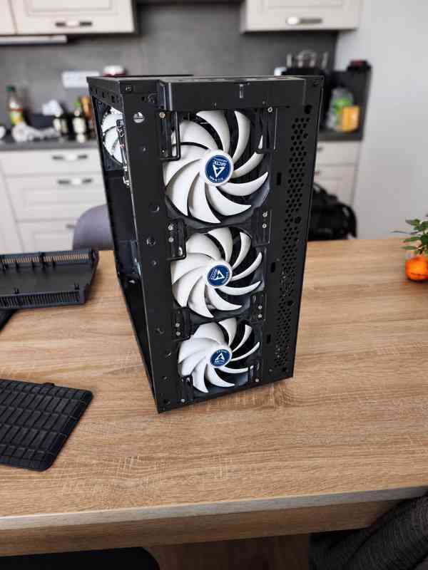 Herní PC: i7-9700K, RTX 2070 SUPER, 32 GB RAM - foto 4