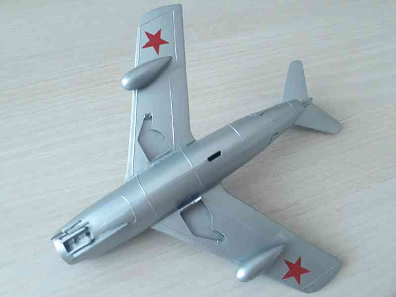  MiG-15 - sestavený model (71)  - foto 3