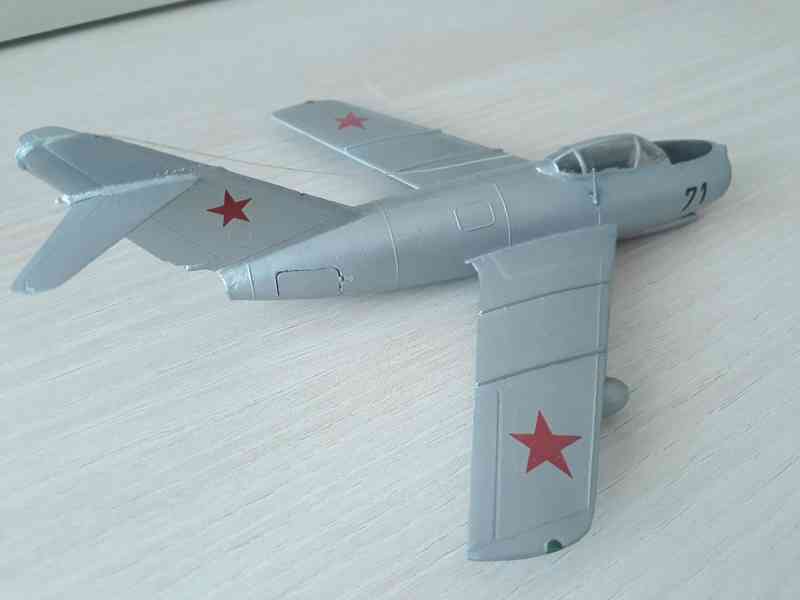  MiG-15 - sestavený model (71)  - foto 2