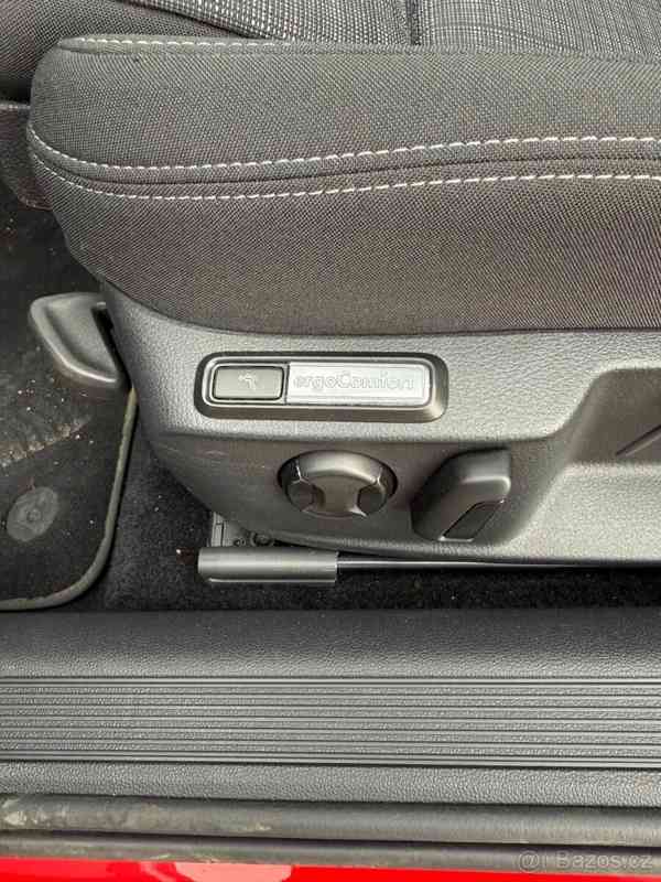 Volkswagen Passat 2,0 Variant DSG BUSINESS NAVI - foto 12