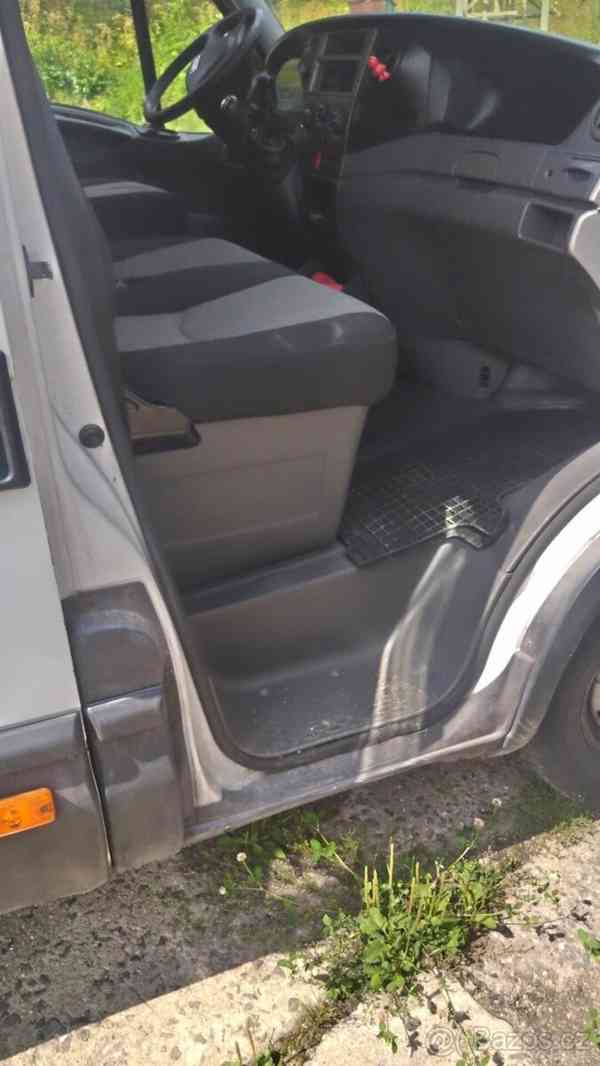 Iveco Daily 2,3 6 palet - foto 2