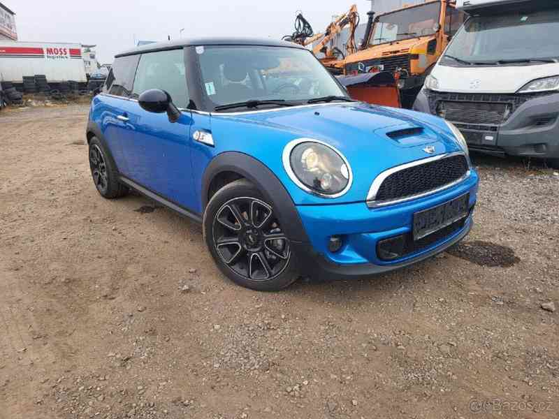 Mini Cooper S 1,6   R56, i,135kw, nová STK - foto 4