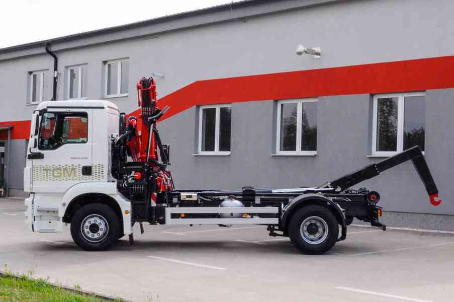 MAN TGM 15.250 - HÁKOVÝ NOSIČ KONTEJNERŮ + HYDRAULICKÁ RUKA - foto 118