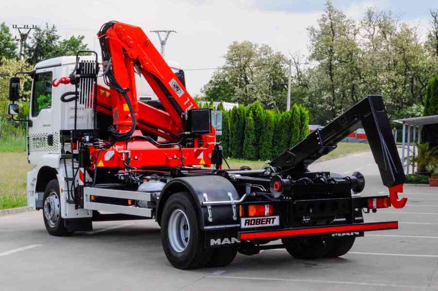 MAN TGM 15.250 - HÁKOVÝ NOSIČ KONTEJNERŮ + HYDRAULICKÁ RUKA - foto 117